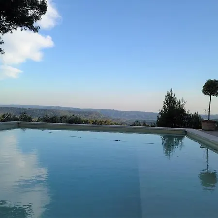 La Maison De Charlie Vaugines