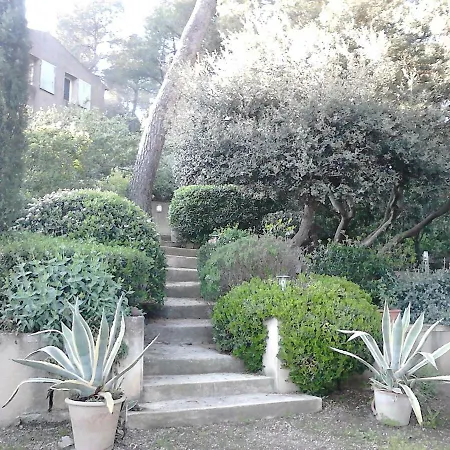 La Maison De Charlie Bed and breakfast Vaugines