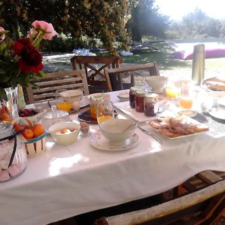 La Maison De Charlie Bed and breakfast *